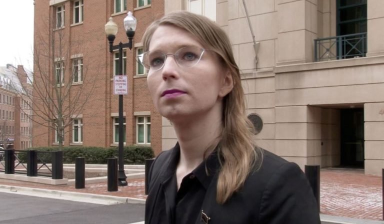 Liberan a exanalista de inteligencia Chelsea Manning