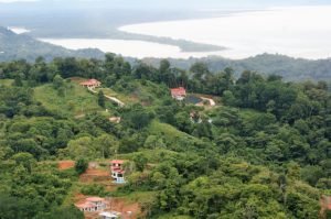 Hoteleros de Bahía Ballena reciben prohibición del Minae para utilizar acueducto que construyeron