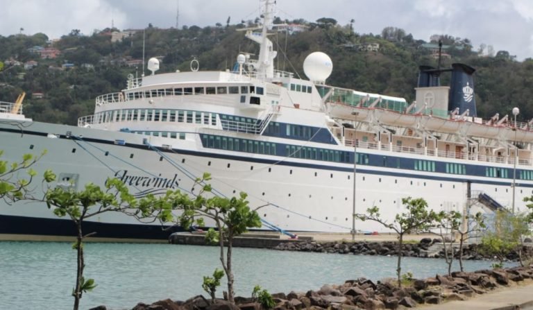 Crucero abandona Santa Lucía tras cuarentena por sarampión