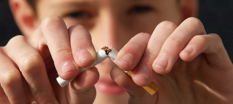 Estudio advierte sobre interferencia de industria tabacalera en política nacional