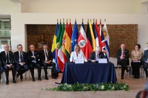 Canciller llama a redoblar el esfuerzo diplomático conjunto ante grave crisis en Venezuela