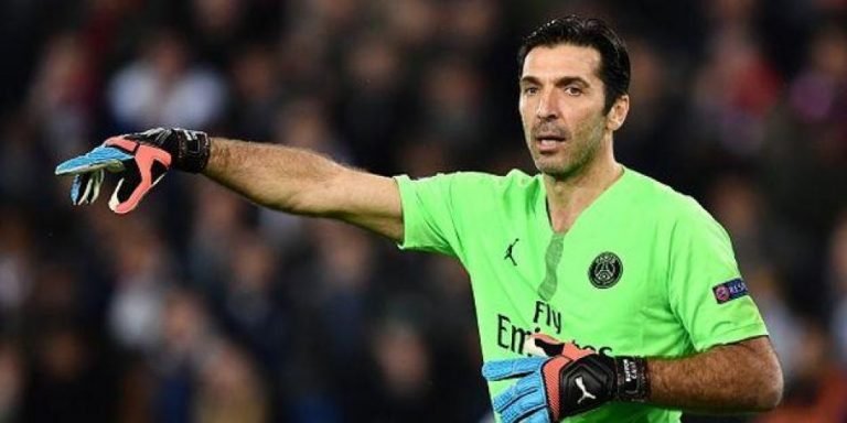 Buffon le dice adiós al París Saint-Germain