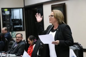 Carmen Chan: Suficiente LGBTI, los pescadores merecen no caminar solos