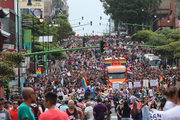 FOTOGALERÍA: San José de colores en la décima Marcha del Orgullo LGBTI