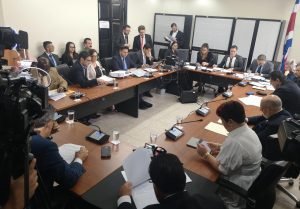 Diputados cuestionan traslado de recursos del Cen-Cinai al Ministerio de Salud