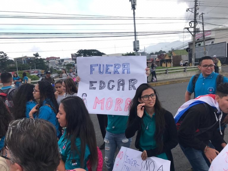 No queremos otro activista como ministro de Educación, señala Nueva República