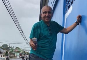 Pintor Adrián Gómez donará su obra a mural de Limón