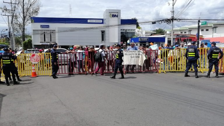Pescadores analizan realizar bloqueos y manifestaciones el Día de la Anexión de Guanacaste