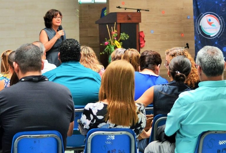 Este jueves más de 16 mil docentes continúan en huelga