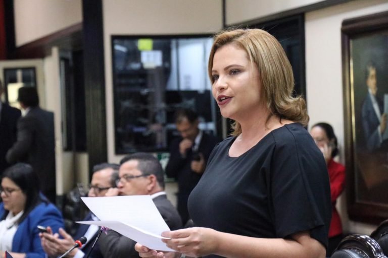 Carmen Chan: Al PAC les está quedando muy grande la camiseta