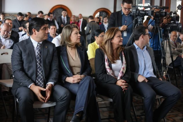 Tren Eléctrico será fuente de empleo y mecanismo de integración urbana, asegura Claudia Dobles