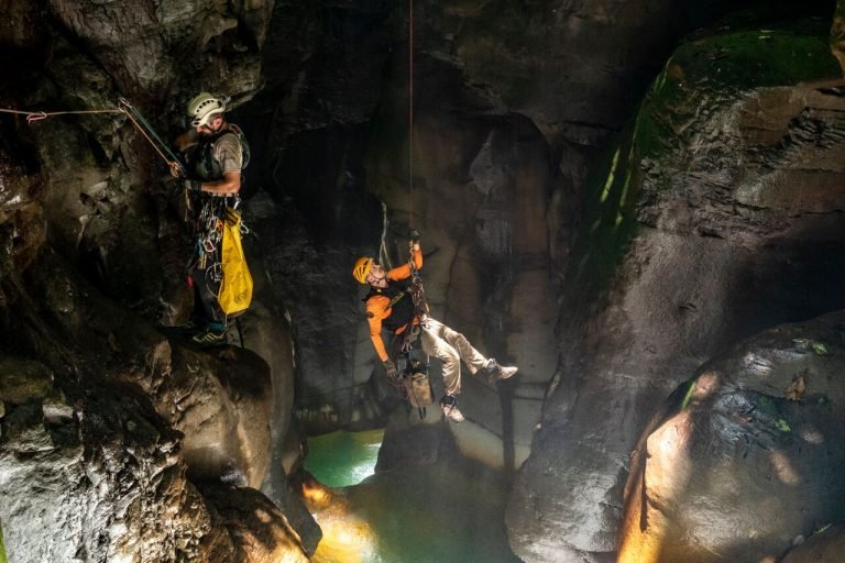 Toros Canyoning: Seis amigos explorando cañones secretos de Costa Rica