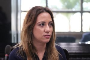 Karine Niño: O somos de los que legislan a favor del país o de los que prefieren alcahuetear