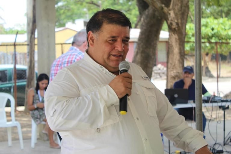 Alcalde de Liberia deja el PLN para ser candidato a la alcaldía por el PIN