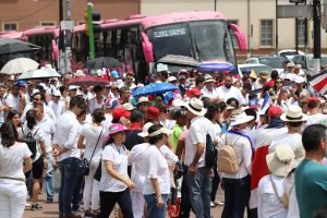 Organizadores de marcha de blanco tuvieron una pésima lectura del disgusto ciudadano, señala Claudio Alpízar