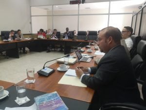 Dictaminan proyecto para evitar abusos por contrataciones entre entes del Estado