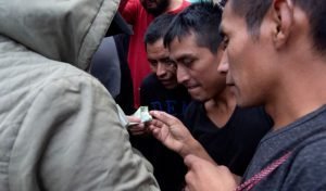 Redadas contra inmigrantes sin estatus legal en EE.UU. dejan 35 detenidos