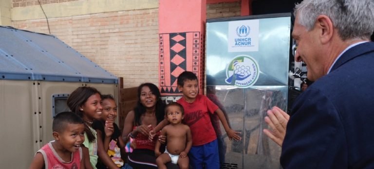 ACNUR pide apoyo internacional para las zonas de Brasil con refugiados venezolanos