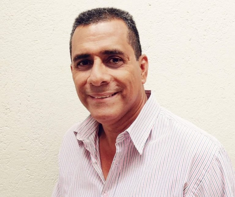 El administrador Abdel Caravaca es el candidato a alcalde de Cañas por Unidos Podemos