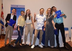 Seis estudiantes de colegios públicos ganaron una beca por dos años para estudiar en Estados Unidos