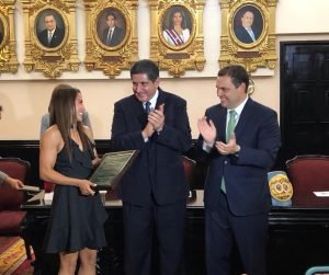 Yokasta Valle recibió homenaje por parte de diputados
