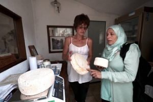Agricultoras sirias aprenden nuevas habilidades de sus colegas italianos