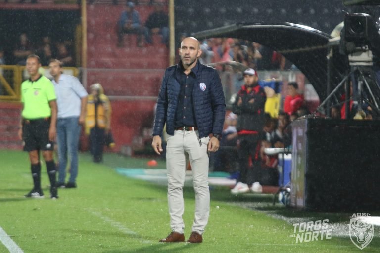 Luis Marín sobre la llegada al club rojiamarillo: “La tomé porque la vida es de retos, Herediano es uno de los mejores del país”