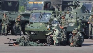 Maduro despliega 150.000 efectivos en zonas fronterizas con Colombia