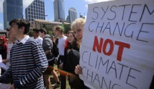 Inicia protesta global para exigir acciones que frenen el cambio climático