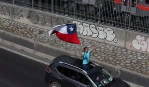 Paro de camioneros agrava situación en Chile