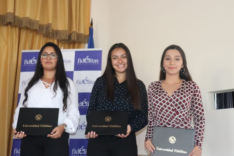 Universidad Fidélitas otorgará becas para incentivar la participación de más mujeres en ingenierías