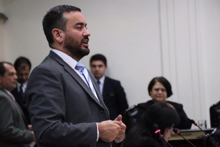 Prendas: Don Carlos firmar es matar y firmar es desobedecer la Constitución