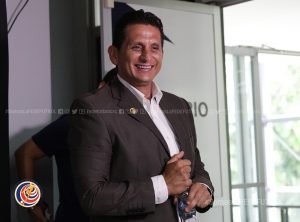 Fedefútbol ratifica  a Ronald González como entrenador de la Tricolor