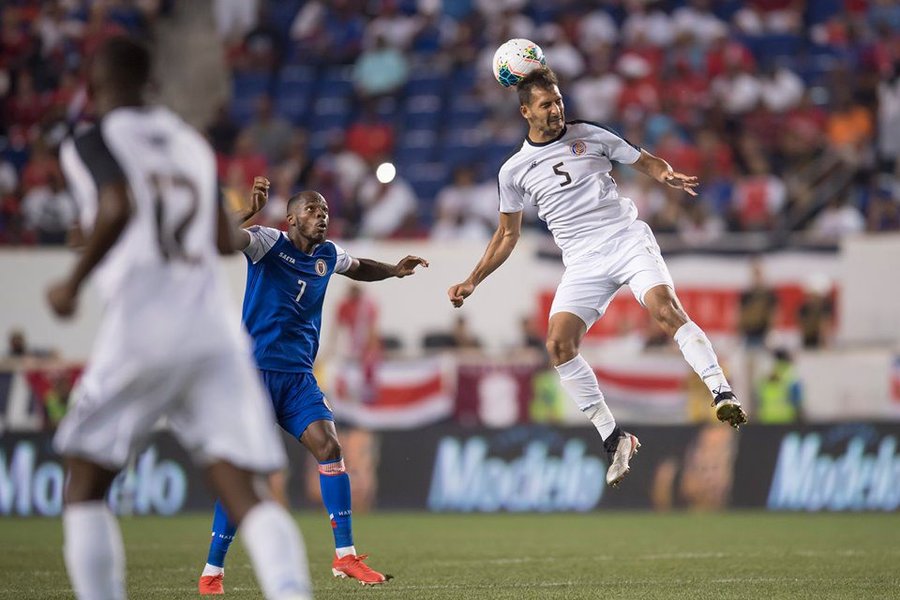 Bryan Ruiz vuelve a variar la convocatoria de La Sele