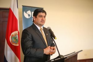 Carlos Alvarado renunciará a su pensión como presidente de la República
