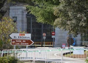 España desentierra su pasado: Los restos de Franco trasladados al cementerio público del Pardo en la periferia noroeste de Madrid