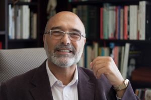 Alberto Salom trata de “partida de ignorantes” y “pobres tontos” a quienes le dan la espalda