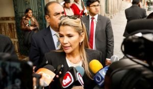 Bolivia: Gobierno de transición busca el orden, líder bancada del MAS asume en Cámara de Diputados