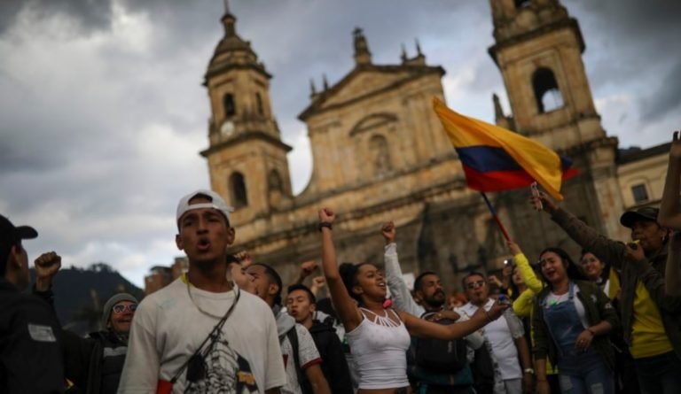 Continúan en Colombia las protestas contra el presidente Duque