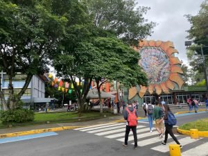 UCR echa a estudiantes de residencias