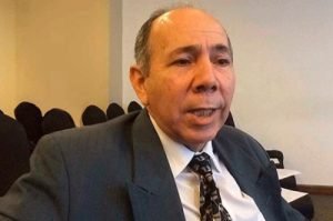 Gobierno condecora a embajador del régimen cubano que termina su misión en el país