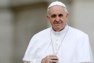 Papa Francisco clama contra “una humanidad insaciable de dinero, poder y placer”