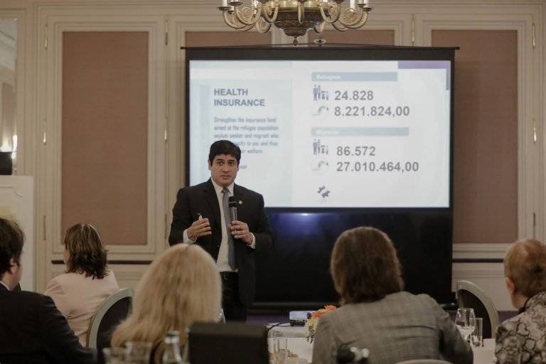 Alvarado solicita fondos de la cooperación internacional para financiar portafolio de proyectos