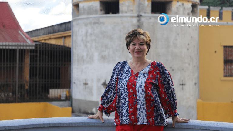 Shirley Díaz: Hoy vemos tambalearse un imperio de desinformación al servicio de intereses espurios