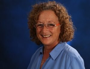 Katya Berdugo es la candidata a alcaldesa por el partido UPE en Puntarenas