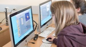 ONU: Nuevas tecnologías son usadas para violar derechos y privacidad a través de la vigilancia