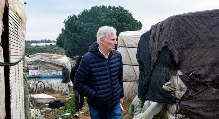 Siendo un país rico, España vive en la pobreza generalizada, asegura experto de la ONU