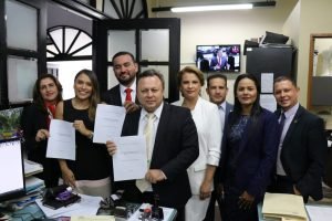 Dolanescu presenta proyecto para enriquecer la propuesta del Ejecutivo ante coronavirus