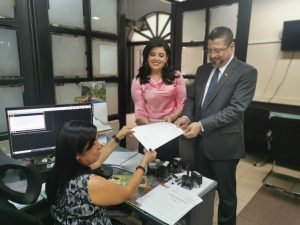 William Hayden propone alternativa para que el gobierno no recurra a impuestos solidarios