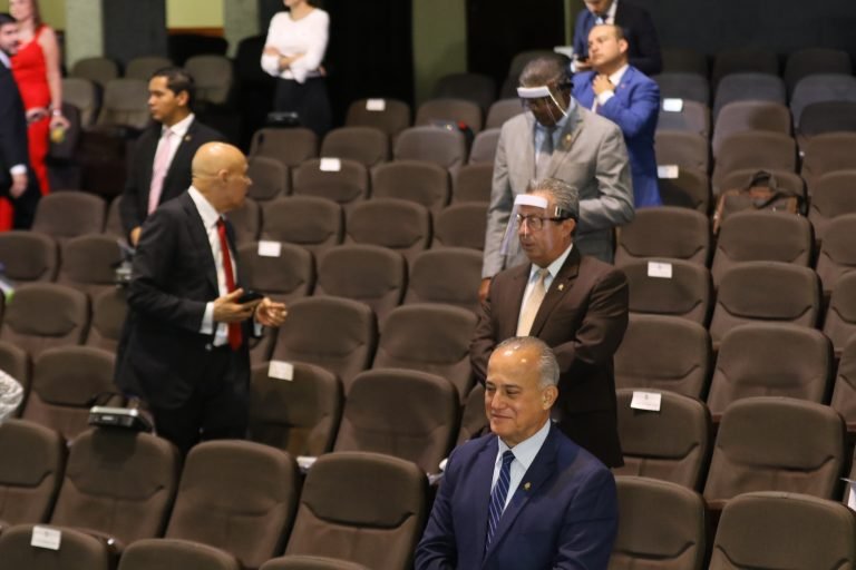 Aprueban presupuesto extraordinario de 369 mil millones de colones